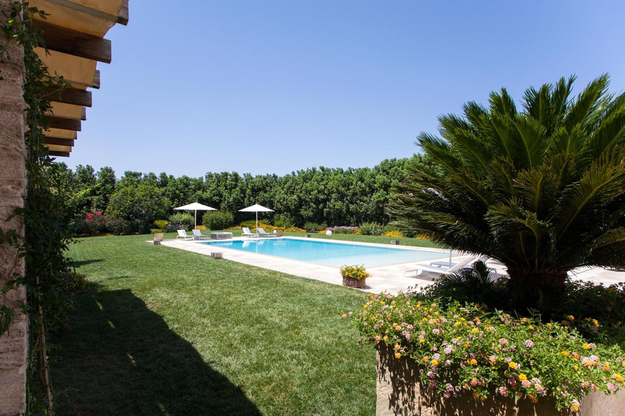 Villa Maxima Privacy And Pool - Happy Rentals Galatina Bagian luar foto